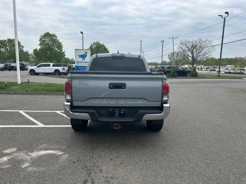 Used 2019 Toyota Tacoma SR5 AWD/4WD image 6