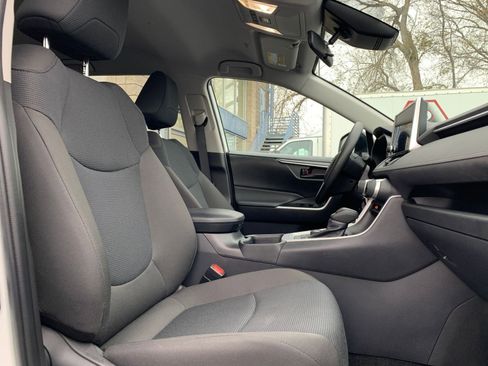 Used 2025 Toyota RAV4 LE image 35