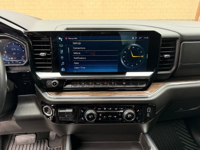 Used 2024 Chevrolet Silverado 1500 LT AWD/4WD image 20