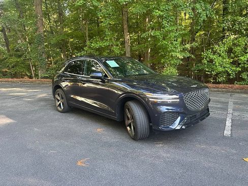 Certified 2023 Genesis GV70 2.5T w/ Sport Prestige Package AWD/4WD image 3