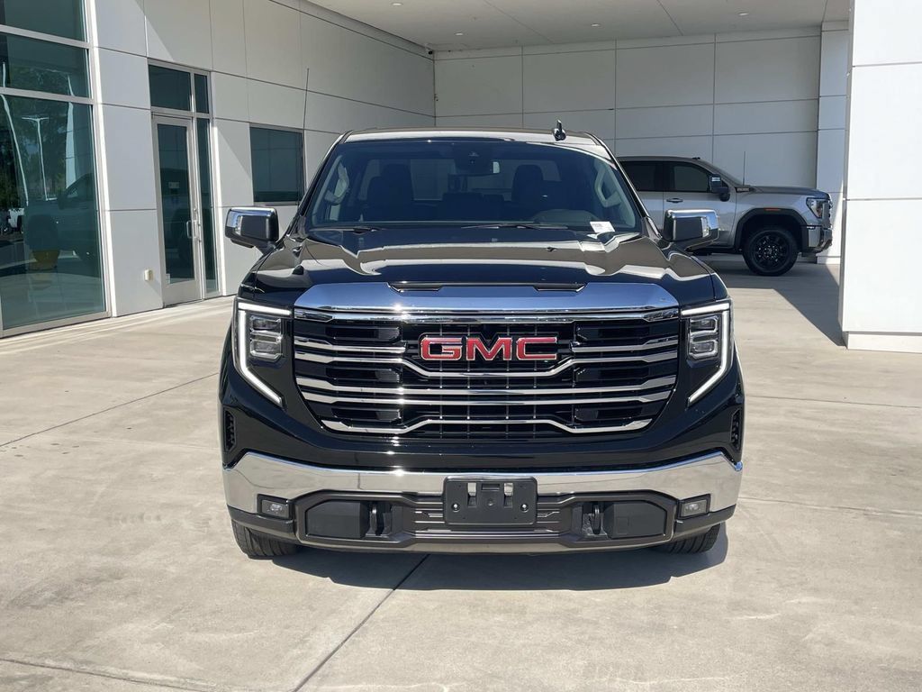 Used 2025 GMC Sierra 1500 SLT AWD/4WD image 7