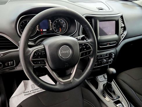 Used 2019 Jeep Cherokee Latitude w/ Popular Appearance Group image 24