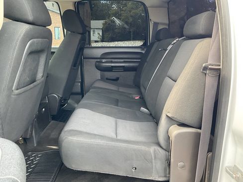 Used 2012 Chevrolet Silverado 2500 LT w/ Custom Sport Truck Package AWD/4WD image 12