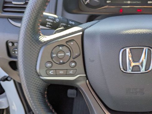 Used 2025 Honda Passport TrailSport image 19