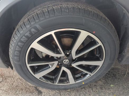 Used 2020 Nissan Rogue SL AWD/4WD image 10