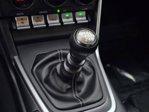 Used 2023 Toyota GR86 Premium image 23