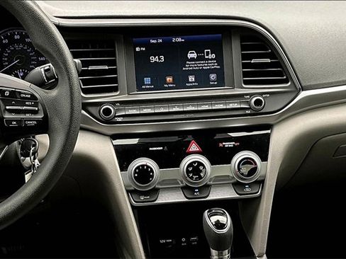 Used 2019 Hyundai Elantra SEL image 6