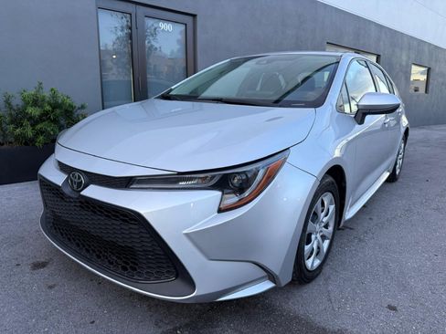 Used 2022 Toyota Corolla LE image 5