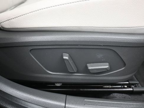 Used 2023 Hyundai Sonata Limited w/ Preferred Accessory Package image 49