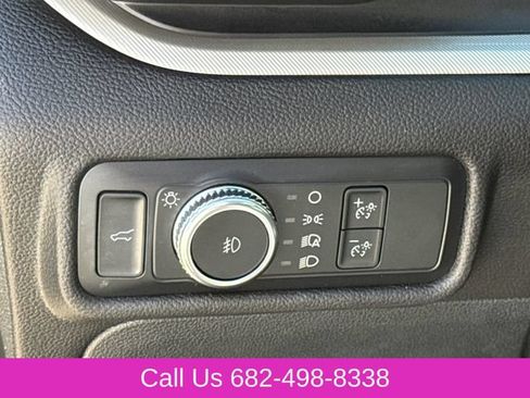 Used 2022 Ford Explorer XLT w/ Equipment Group 202A RWD image 24