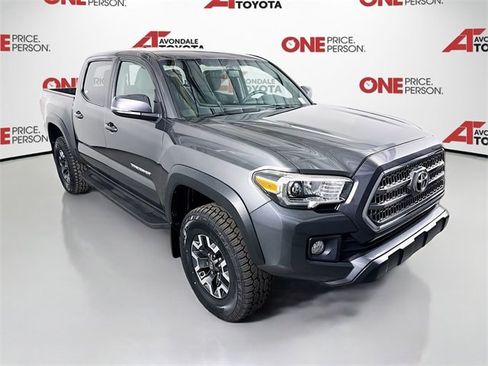 Certified 2017 Toyota Tacoma TRD Off-Road image 1