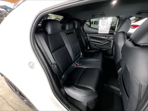 Used 2020 MAZDA MAZDA3 Hatchback image 28
