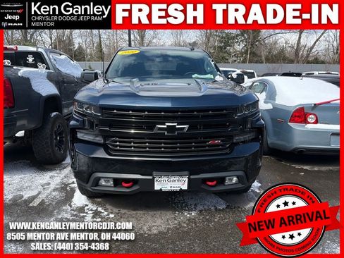 Used 2020 Chevrolet Silverado 1500 LT Trail Boss w/ Convenience Package image 2