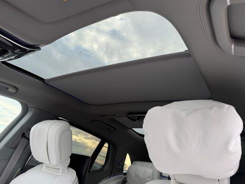 New 2025 Mercedes-Benz Maybach EQS 680 4MATIC image 19