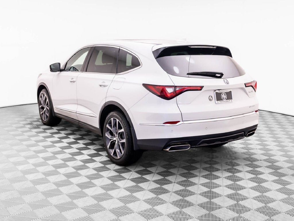 Used 2024 Acura MDX w/ Technology Package AWD/4WD image 4