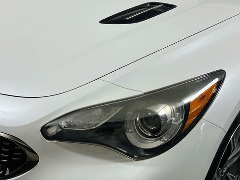 Used 2021 Kia Stinger GT-Line w/ Sun & Sound Package RWD image 11