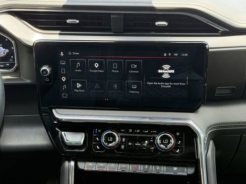 Used 2024 GMC Sierra 1500 Denali w/ Technology Package AWD/4WD image 17