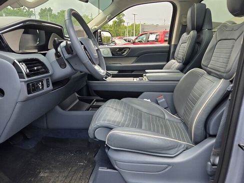 Used 2024 Lincoln Navigator Black Label AWD/4WD image 6