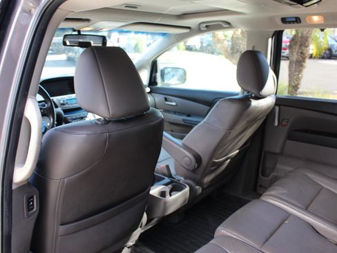 Used 2013 Honda Odyssey Touring Elite image 33