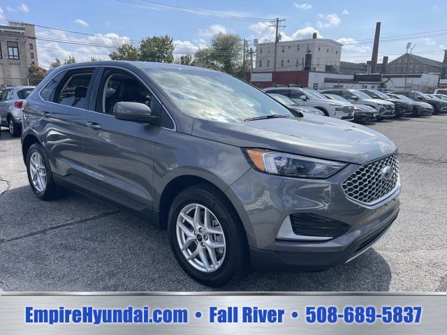 Used 2023 Ford Edge SEL AWD/4WD image 2