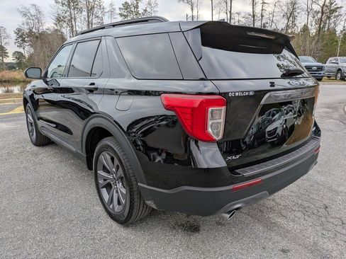 Certified 2023 Ford Explorer XLT w/ Equipment Group 202A image 6