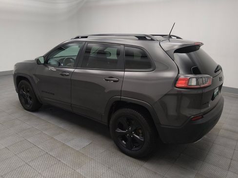 Used 2019 Jeep Cherokee Latitude Plus AWD/4WD image 3