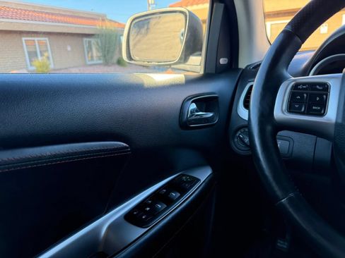Used 2015 Dodge Journey R/T w/ Flexible Seating Group FWD image 26