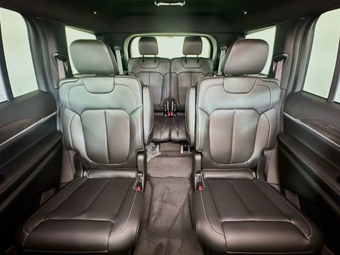 New 2026 Jeep Grand Cherokee L Limited AWD/4WD image 10
