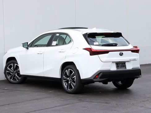 New 2026 Lexus UX 300h AWD image 10