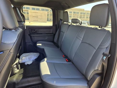 Used 2024 RAM 2500 Tradesman w/ Chrome Appearance Group image 26