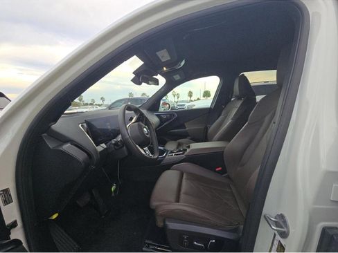 Used 2025 BMW X3 xDrive30i image 16
