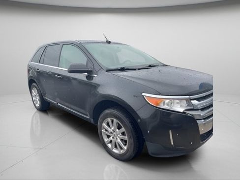 Used 2014 Ford Edge Limited w/ Equipment Group 301A AWD/4WD image 3