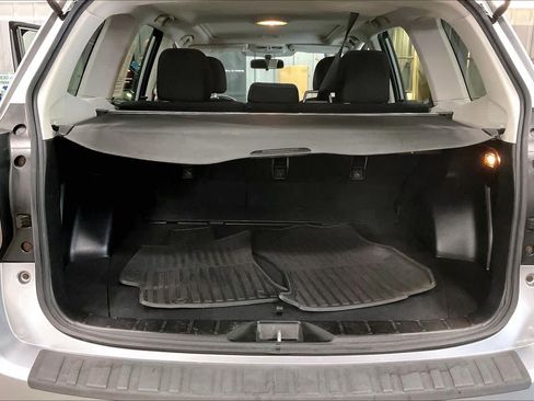 Used 2014 Subaru Forester 2.5i Premium w/ All-Weather Package AWD/4WD image 33