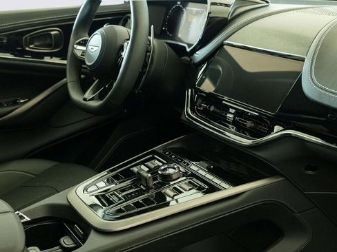 New 2026 Aston Martin DBX 707 image 36