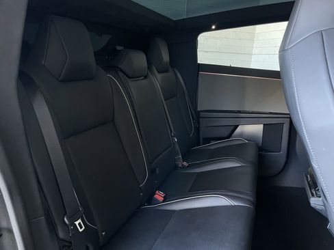 Used 2024 Tesla Cybertruck AWD Crew Cab image 24