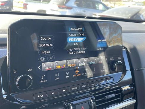 Used 2023 Nissan Pathfinder SL image 27