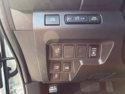 Used 2024 Nissan Frontier SV w/ SV Convenience Package AWD/4WD image 27