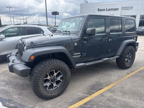 Used 2017 Jeep Wrangler Unlimited Sport w/ Quick Order Package 24S AWD/4WD image 2