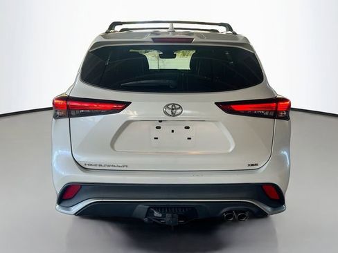 Used 2021 Toyota Highlander XSE image 6