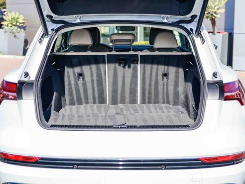 Certified 2023 Audi e-tron Premium w/ Convenience Plus Package image 30