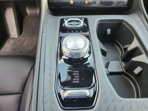 Used 2025 Jeep Wagoneer S Limited image 29