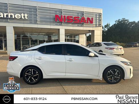 Used 2024 Nissan Sentra SV FWD image 4