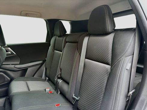 Used 2022 Mitsubishi Outlander ES FWD image 23