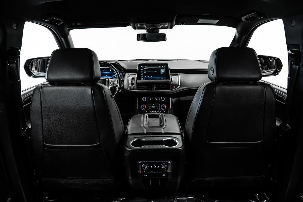 Used 2022 Chevrolet Tahoe Z71 w/ Luxury Package AWD/4WD image 19