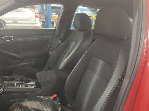 Used 2022 Honda Civic Sport image 2