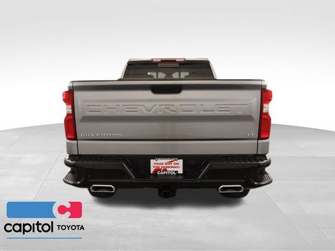 Used 2026 Chevrolet Silverado 1500 LT Trail Boss w/ LT Trail Boss Premium Package AWD/4WD image 3