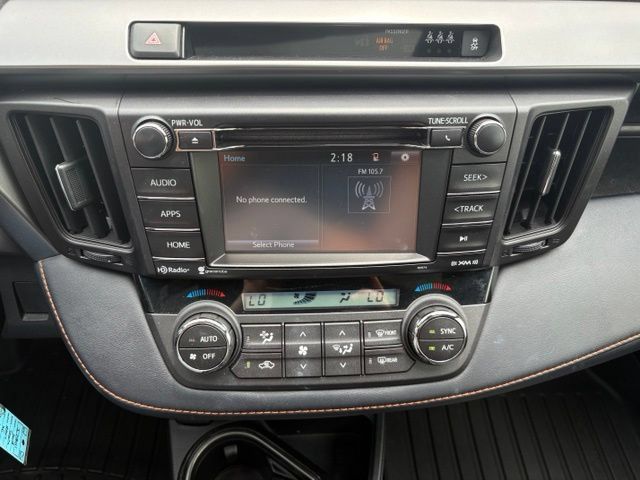 Used 2018 Toyota RAV4 SE w/ All Weather Liner Package AWD/4WD image 29