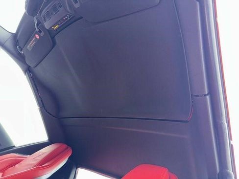 Certified 2025 Chevrolet Corvette Stingray w/ Z51 Performance Package image 11