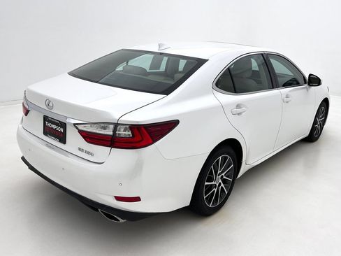 Used 2017 Lexus ES 350 FWD image 7