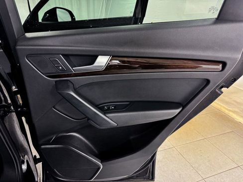 Used 2018 Audi Q5 2.0T Premium image 16